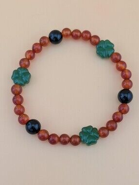 Lucky Clover Carnelian Gemstone Bead Bracelet